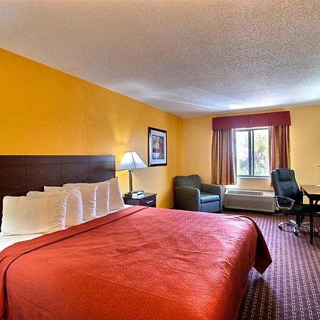 Quality Inn Central Wisconsin Airport Mosinee Room photo